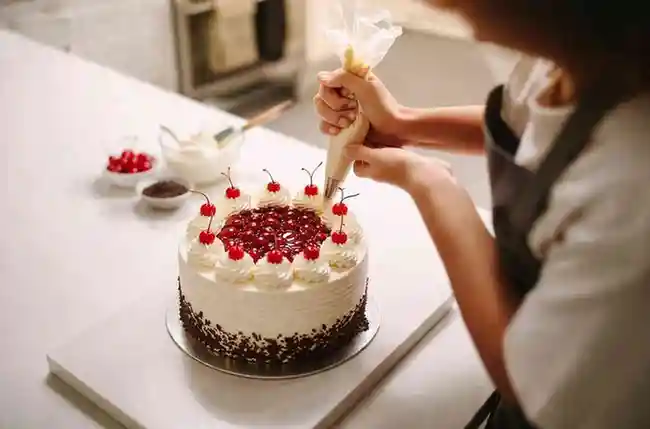 Cakes and pastries flavour solutions